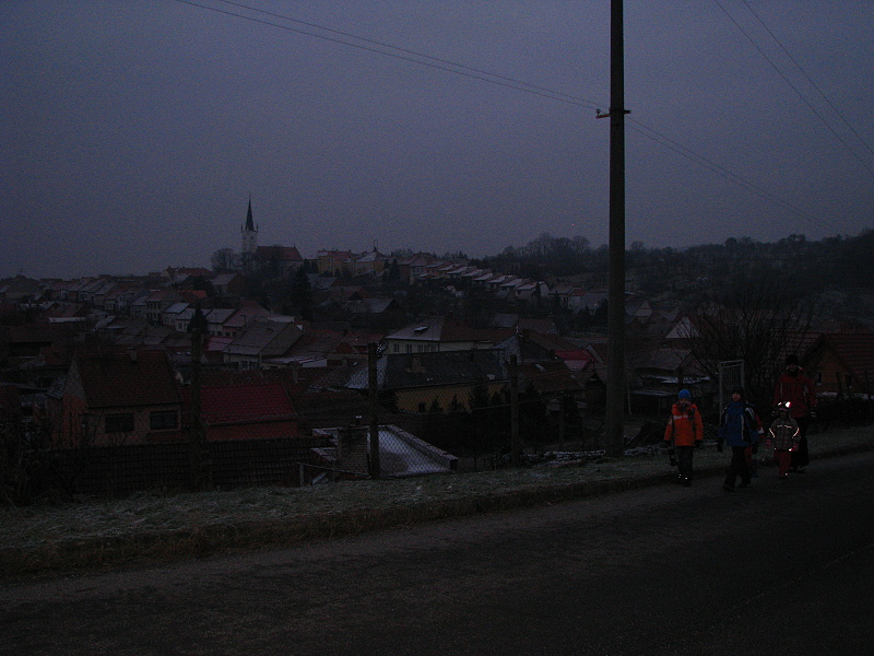 Kolem 7:45 - na cestě, zatím ještě ve Lhotě