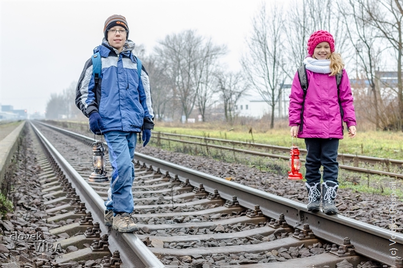 Putování pro Betlémské světlo - fotografie