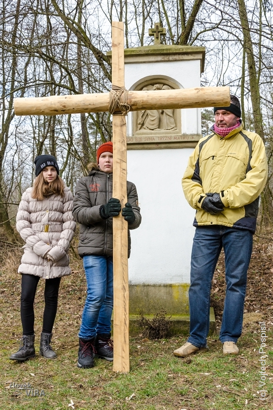 Foto ohlédnutí za křížovou cestou na Antonínku