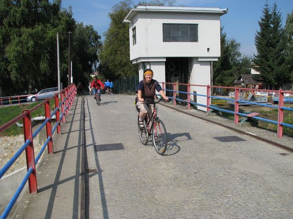 A následuje malá přehlídka cyklistů a cyklistek!